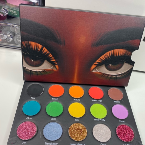INDIE BRAND MAKEUP Eyeshadow Palette - Picture 5 of 7